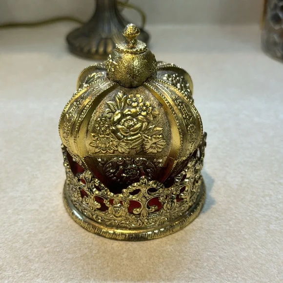 Vintage Gold Tone Crown music/trinket box - Picture 7 of 13